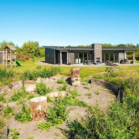 Hébergement de vacances Luxury Lakeside Retreat With Spa-By Traum Glesborg