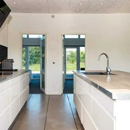 L Holiday home